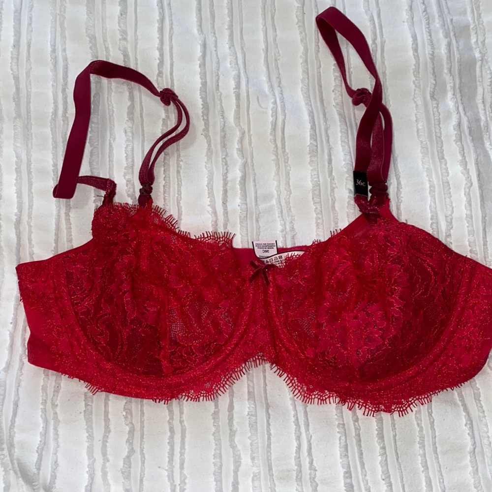 Red lace bra